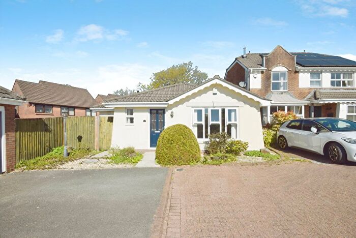 2 Bedroom Bungalow For Sale In Chapel Road, Swansea, SA4