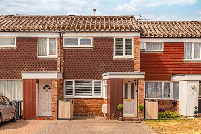 2 Bedroom Terraced House For Sale In Bolters Road, Horley, RH6