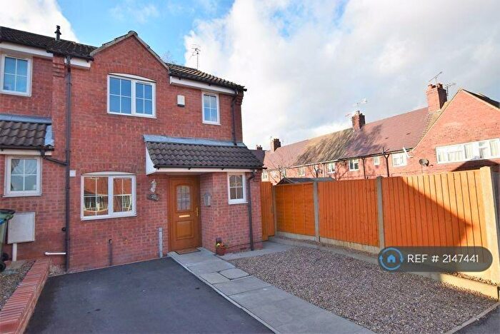2 Bedroom Semi-Detached House To Rent In Frecheville Street, Staveley, Chesterfield, S43