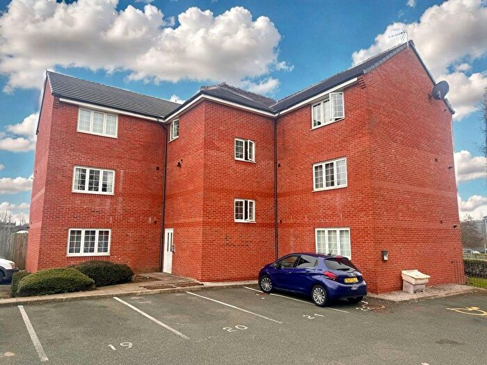 2 Bedroom Flat For Sale In Latimer Close, Widnes, Cheshire, WA8