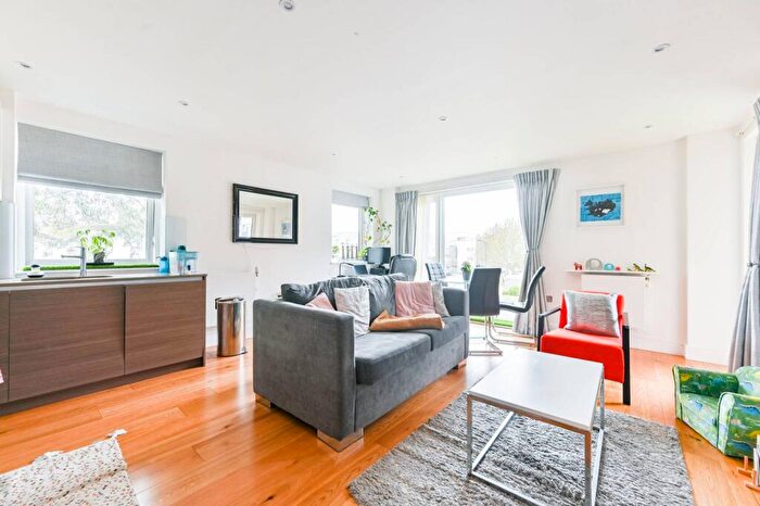 2 Bedroom Flat For Sale In Grove Park, Colindale, London, NW9