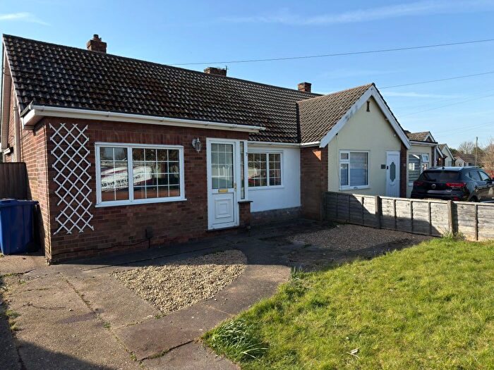 2 Bedroom Bungalow To Rent In Clyfton Crescent, Immingham, DN40