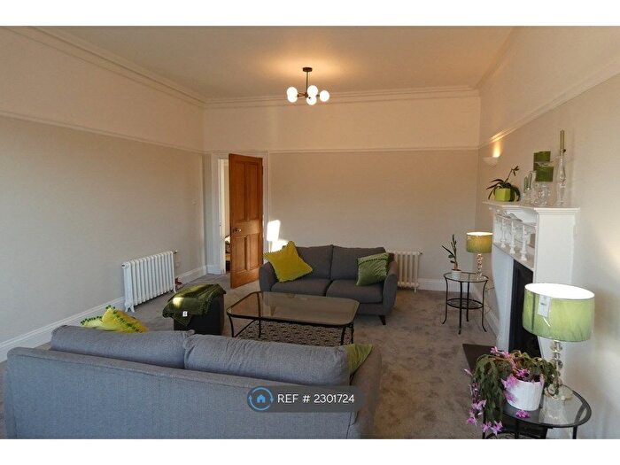 5 Bedroom Flat To Rent In Arnwood Drive, Glasgow, G12
