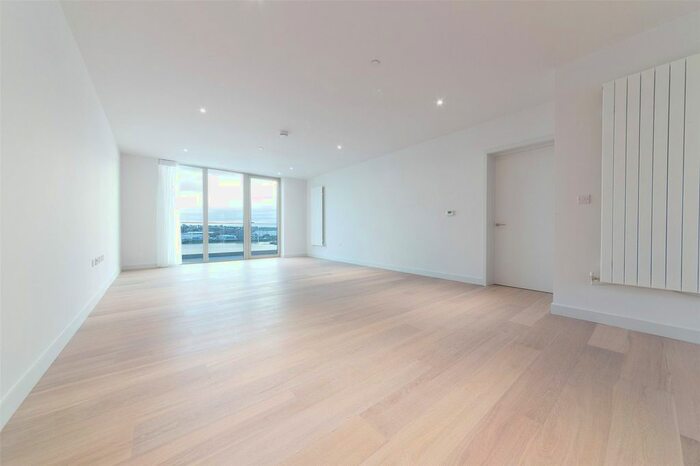 3 Bedroom Flat For Sale In Liner House Royal Wharf Walk London E16 3-bedroom-flat-for-sale-in-liner-house-royal-wharf-walk-london-e16