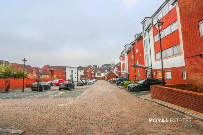 2 Bedroom Flat To Rent In Griffin Close, Northfield, Birmingham, West Midlands B31