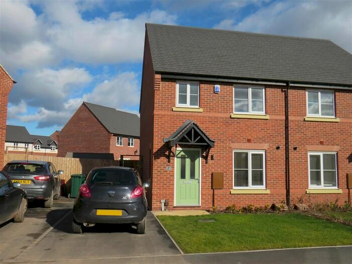 3 Bedroom Semi-Detached House To Rent In Stafford Drive, Littleover, Derby, DE23