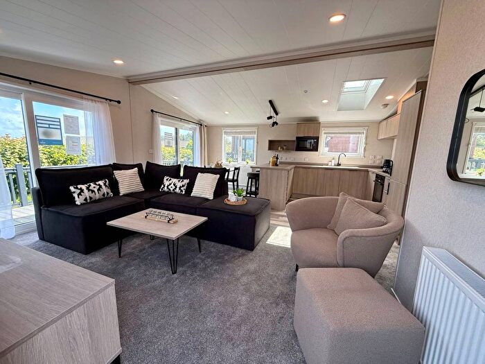 2 Bedroom Lodge For Sale In Ilfracombe, EX34