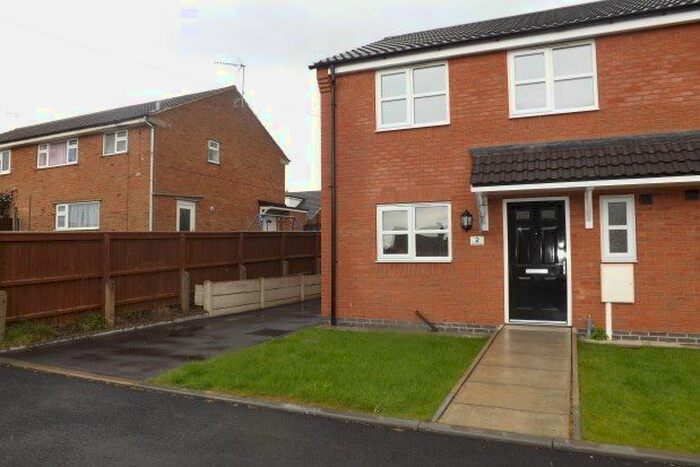 3 Bedroom Semi-Detached House To Rent In Waverley Close, Nottingham, NG17