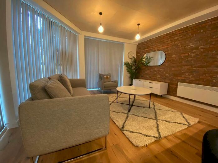 2 Bedroom Apartment To Rent In Finlay's Yard, Mangle Street, M1