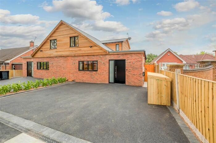 4 Bedroom Semi-Detached House To Rent In Gillhurst Road, Harborne, Birmingham, B17