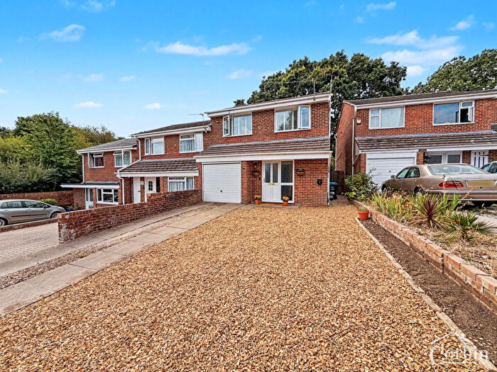 3 Bedroom End Of Terrace House For Sale In Viscount Walk, Poole, BH11