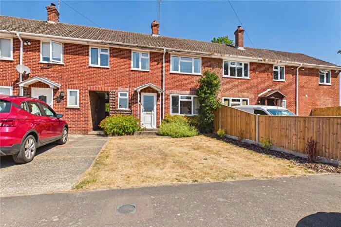 3 Bedroom Terraced House For Sale In Wakemans, Upper Basildon, Reading, Berkshire, RG8
