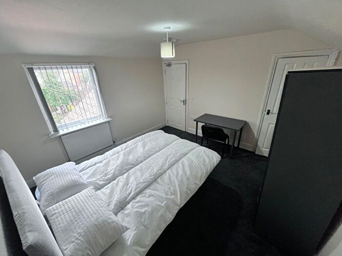 5 Bedroom End Of Terrace House To Rent In Barras Lane, Coventry, CV1