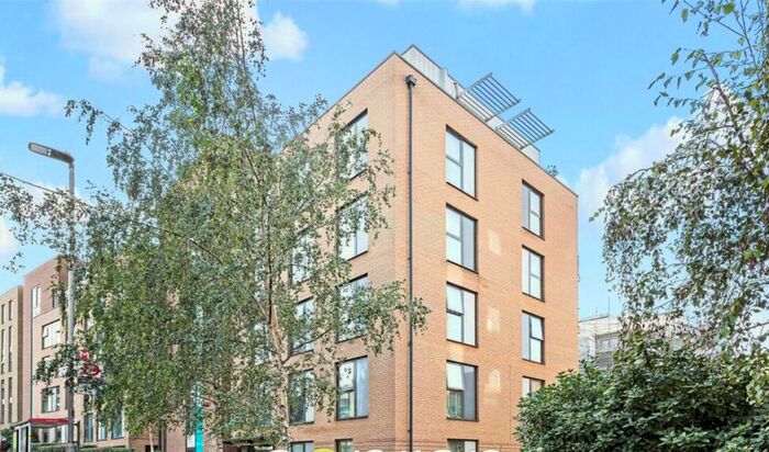 2 Bedroom Flat To Rent In Blackheath Hill, London, SE10