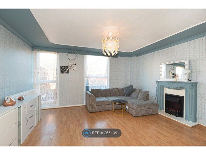 3 Bedroom Terraced House To Rent In Pimpernel Way, Romford, RM3