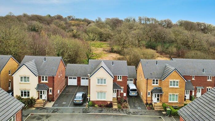 4 Bedroom Detached House For Sale In Beech Avenue, Aberbargoed, CF81