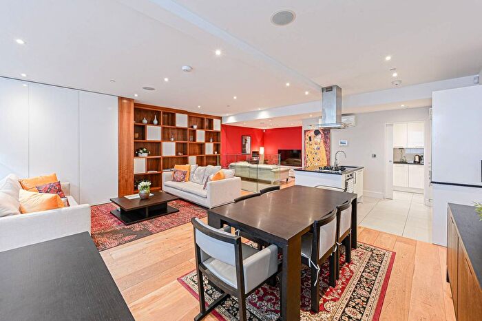 3 Bedroom Mews To Rent In Atherstone Mews, South Kensington, London, SW7