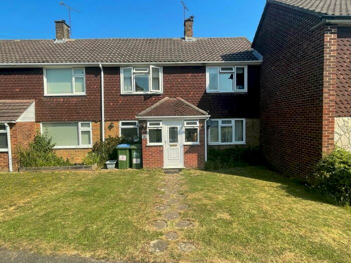 3 Bedroom Terraced House To Rent In Paulet Close, Townhill Park, SO18
