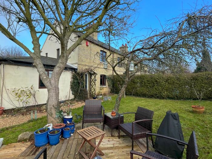 3 Bedroom Cottage For Sale In Biggleswade, SG18