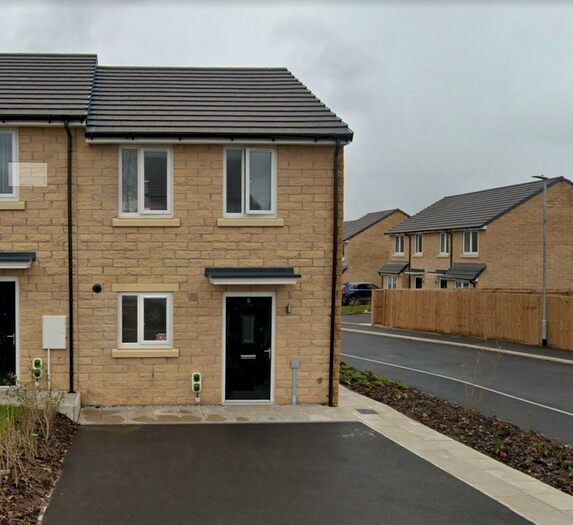 2 Bedroom End Of Terrace House To Rent In Saddlers Way, Keighley, West Yorkshire, BD21