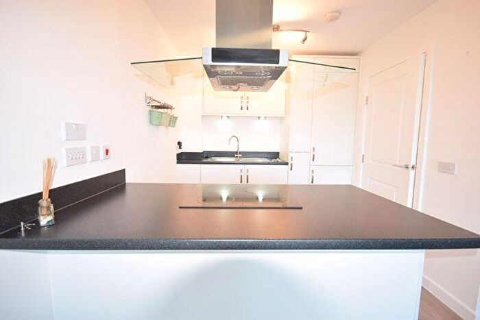 2 Bedroom Apartment To Rent In Moseley Lodge, Chrisp Street, E14