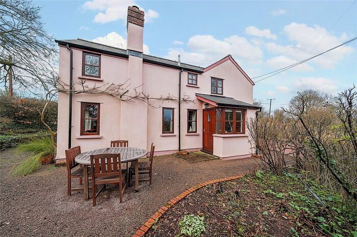 4 Bedroom Detached House For Sale In The Walks, Llandenny, Usk, Monmouthshire, NP15