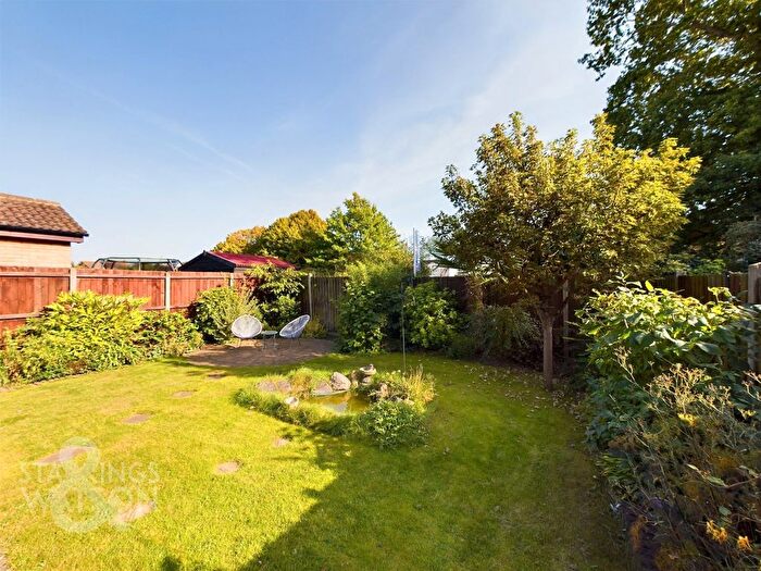 3 Bedroom Detached House For Sale In Kingswood Avenue, Carlton Colville, Lowestoft, NR33