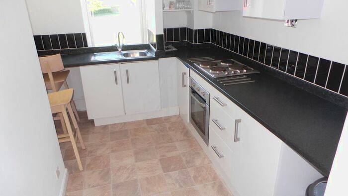 3 Bedroom Maisonette To Rent In West Street, Portchester, Fareham, PO16
