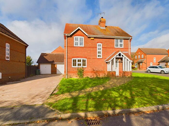 4 Bedroom Detached House For Sale In Church Farm Close, Bierton, Aylesbury, HP22