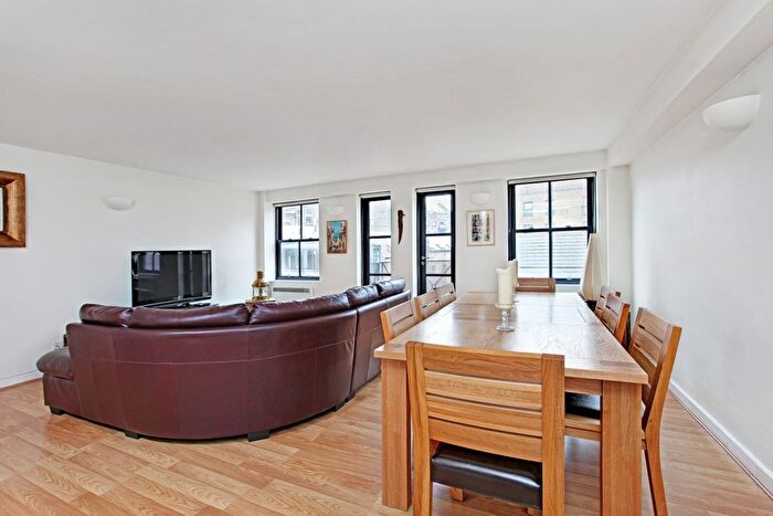 2 Bedroom Flat To Rent In Hobbs Court, Jacob Street, SE1