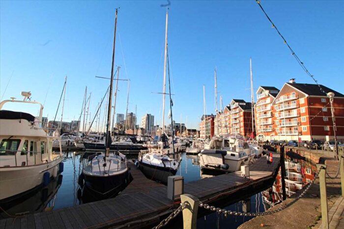 2 Bedroom Apartment To Rent In Neptune Square, Ipswich, IP4
