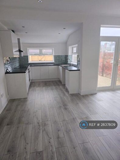 3 Bedroom Terraced House To Rent In Pickering Road, Hull, HU4