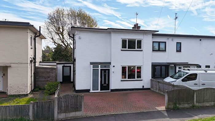 3 Bedroom Semi-Detached House For Sale In Merrivale Road, Stafford, ST17