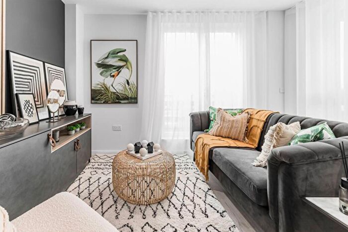 2 Bedroom Flat For Sale In Meridian Water, Enfield, London, N18