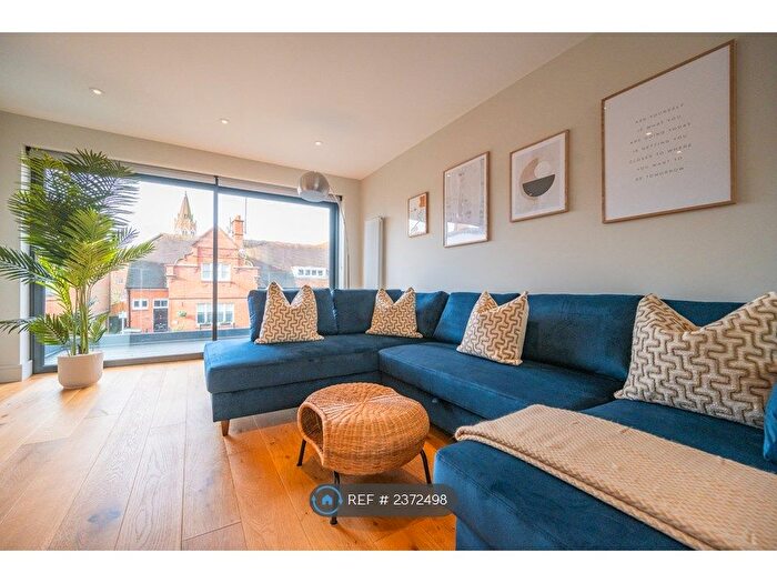 3 Bedroom Flat To Rent In Victoria Mews, Henley-On-Thames, RG9