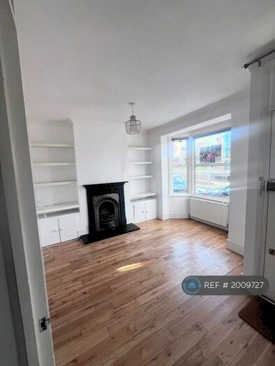3 Bedroom Terraced House To Rent In Grove Road, Mitcham, CR4