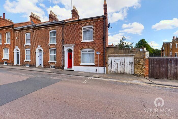 2 Bedroom End Of Terrace House To Rent In Victoria Road, Northampton, NN1