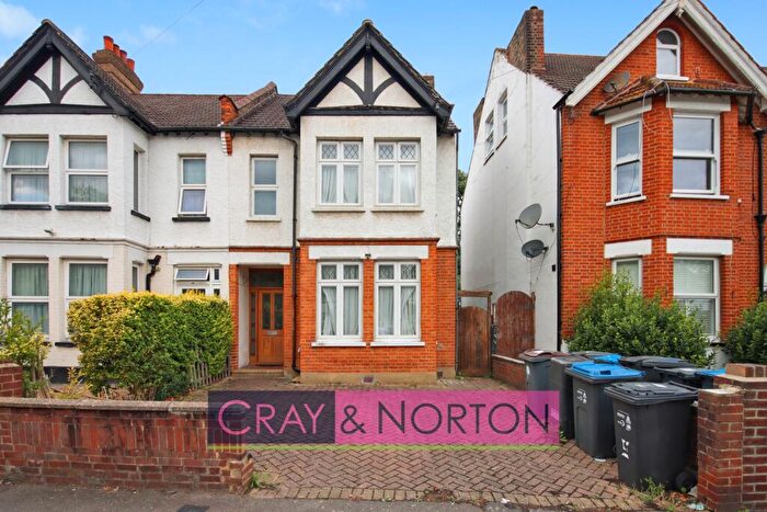 4 Bedroom Semi-Detached House For Sale In Morland Avenue, East Croydon, CR0