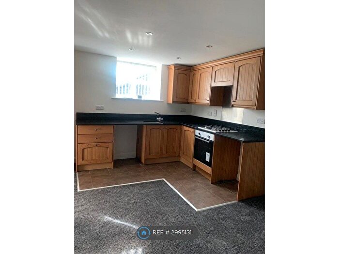2 Bedroom Terraced House To Rent In Carr House Lane, Halifax, HX3