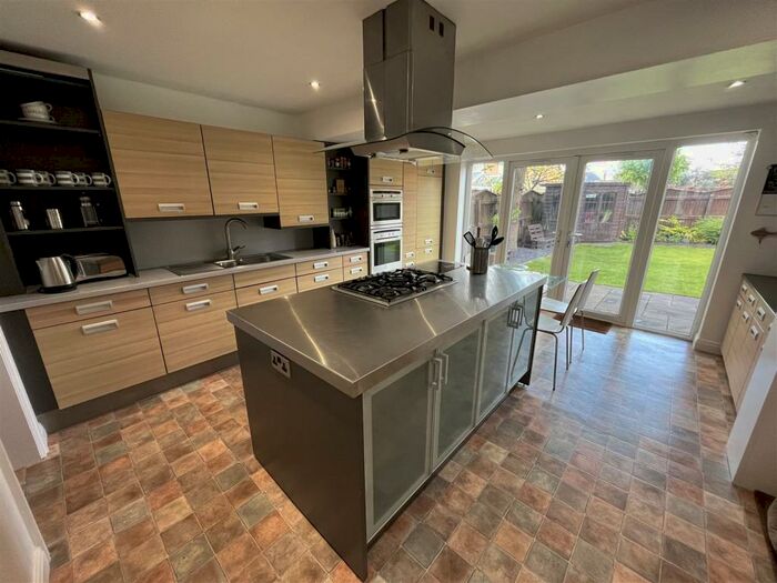 4 Bedroom Detached House For Sale In Sandhurst Drive, Wilmslow, SK9
