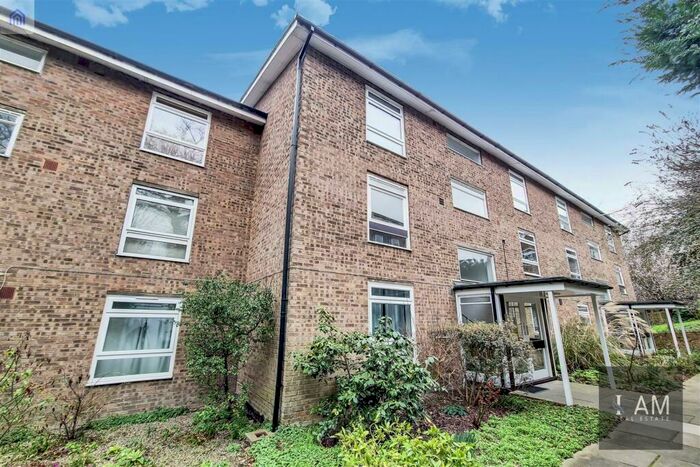 1 Bedroom Flat To Rent In Jenson Way, London, SE19