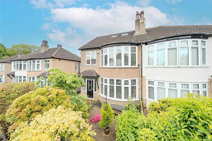 4 Bedroom Semi-Detached House For Sale In Oakwell Oval, Roundhay, Leeds, LS8