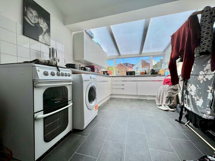 2 Bedroom House To Rent In Nelson Avenue, Portsmouth, PO2