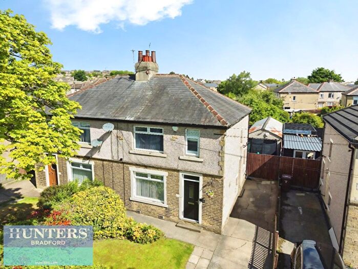 3 Bedroom Semi-Detached House For Sale In Pullan Avenue Bradford, West Yorkshire, BD2