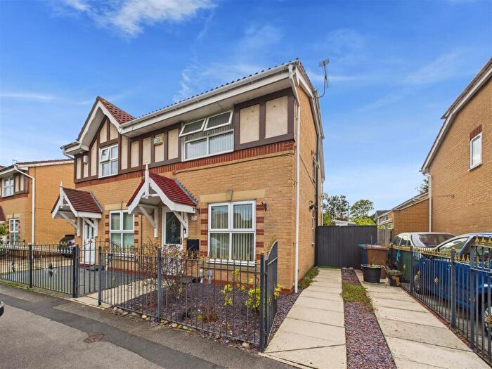 3 Bedroom Semi Detached House For Sale In Green Lane, Hessle, HU13