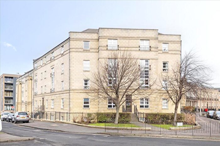 2 Bedroom Flat For Sale In / Hopetoun Crescent, Edinburgh, EH7
