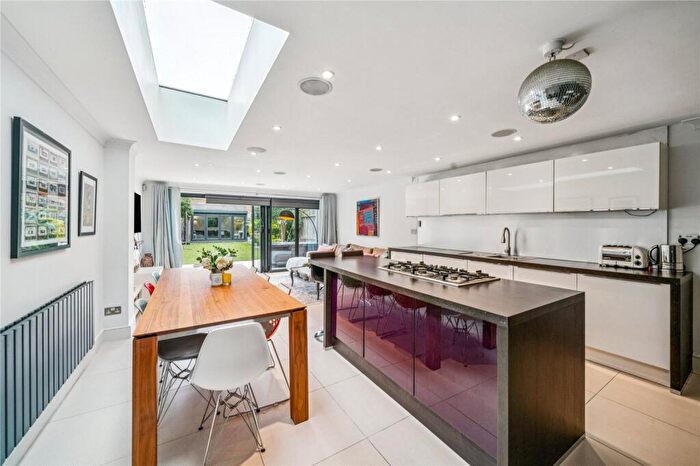 6 Bedroom Semi Detached House For Sale In Ouseley Road, SW12