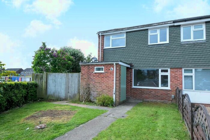 3 Bedroom End Of Terrace House To Rent In Thatcham, Berkshire, RG18