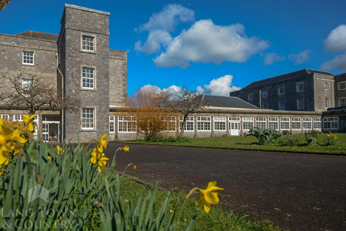 2 Bedroom Apartment For Sale In Craigie Drive, Stonehouse, Plymouth, PL1