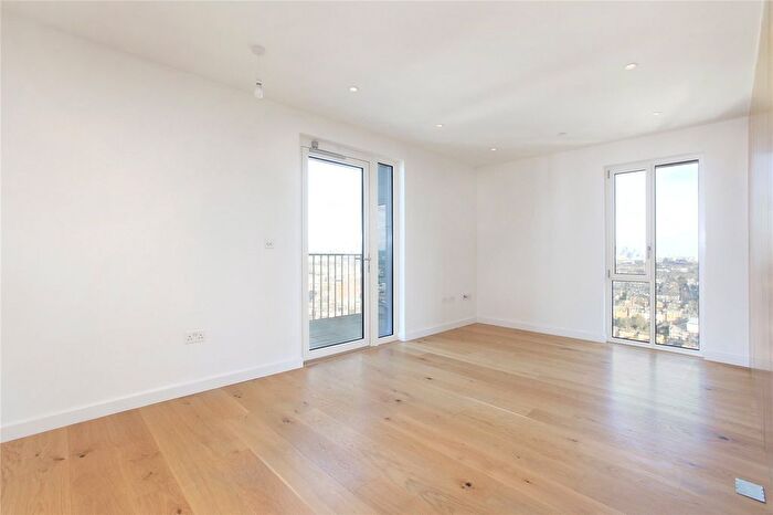 2 Bedroom Flat To Rent In Mapleton Crescent, Wandsworth, SW18